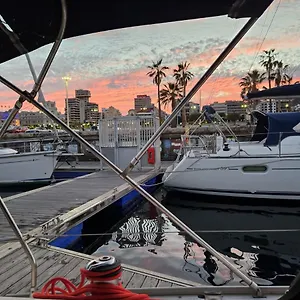 Brego, Velero Hotel en barco